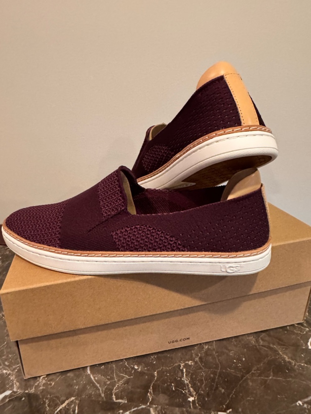 UGG W Sammy Slip-On Flats in Port (Dark Burgundy) - Picture 4 of 6